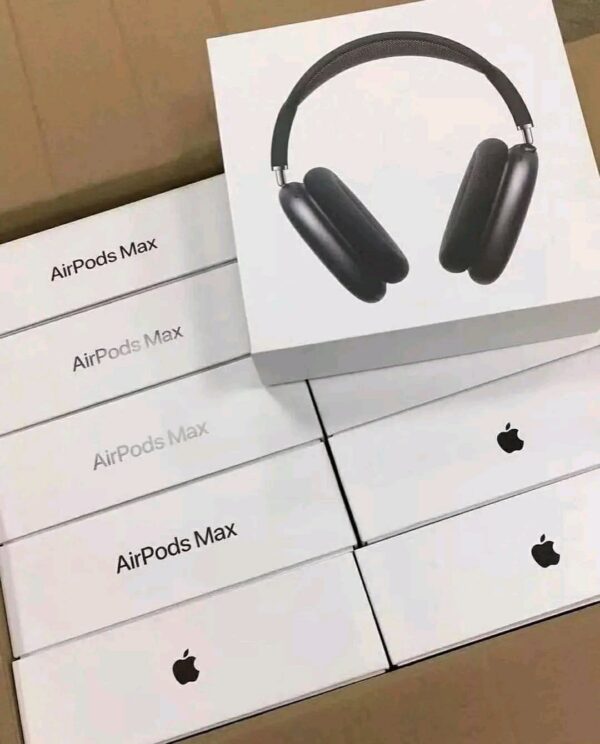 Apple AirPods Max pallet