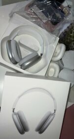 Apple AirPods Max pallet - Image 20